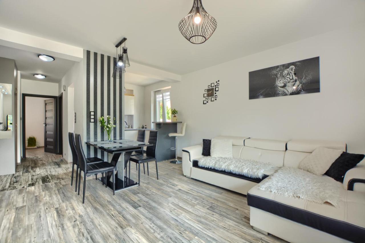 Apartament Glamour Ustrzyki Dolne Buitenkant foto